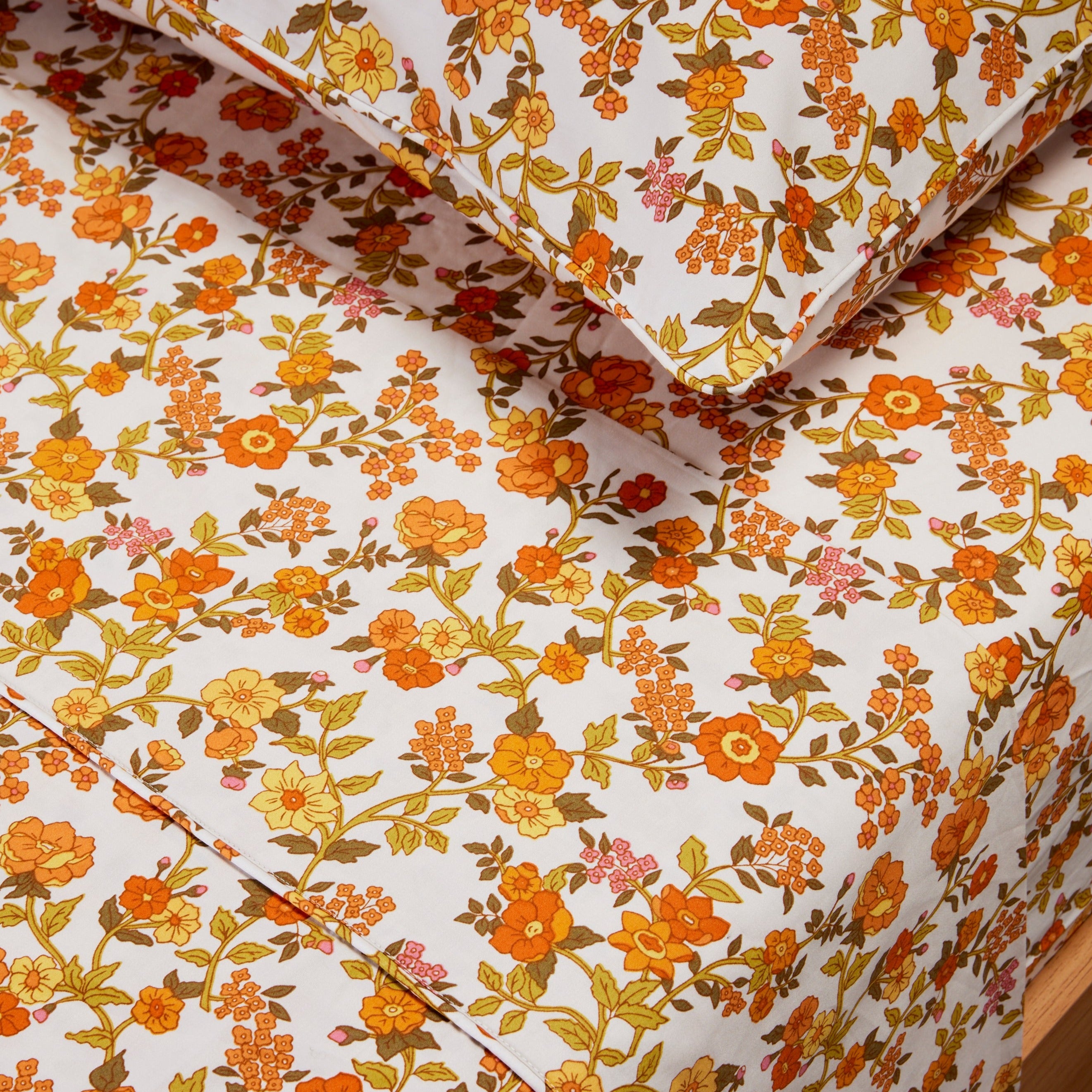 Nanna's Kiss 100% Cotton Cushion Cover with Zip