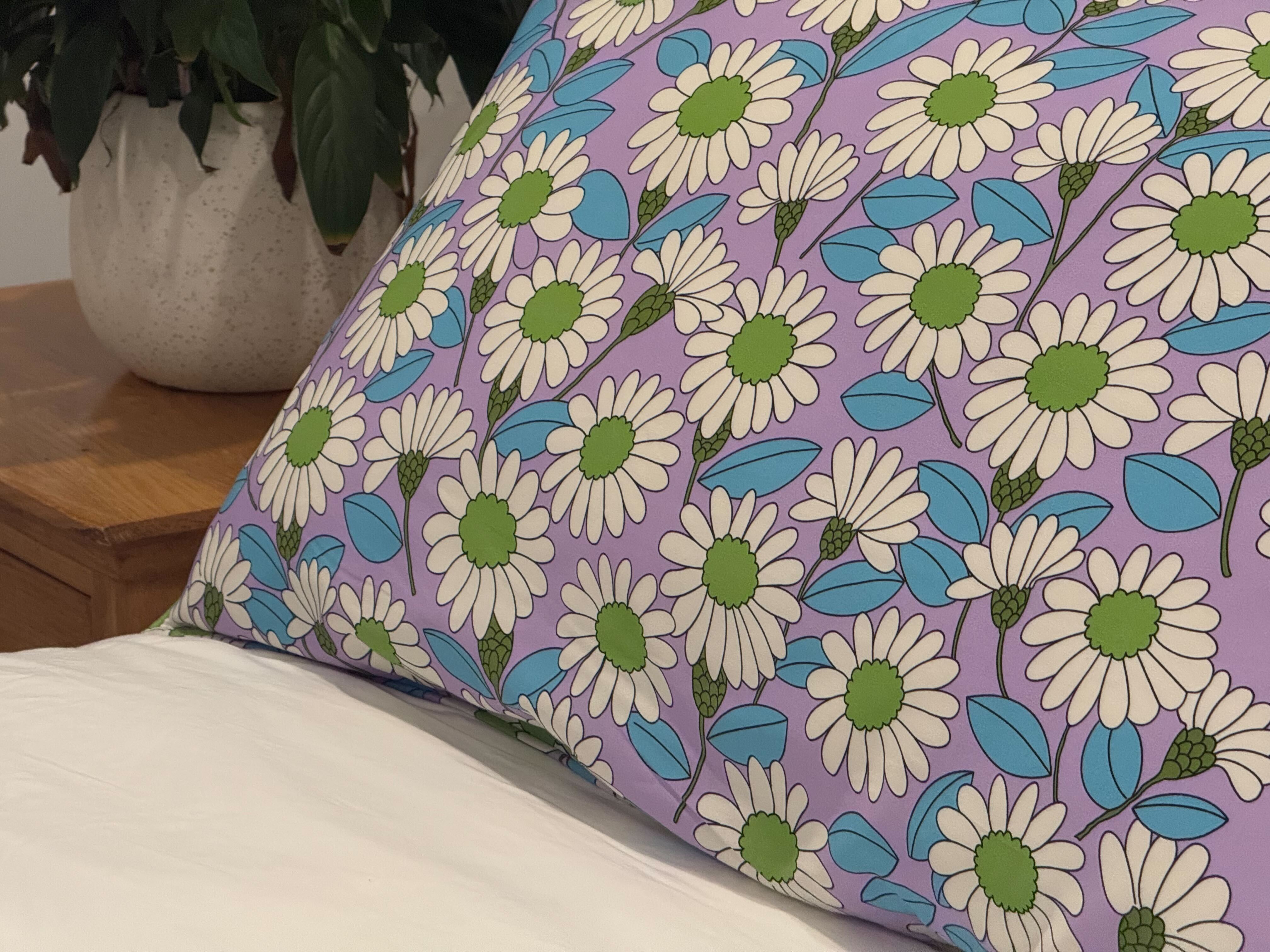 Lilac Daisy Pillowcase Set