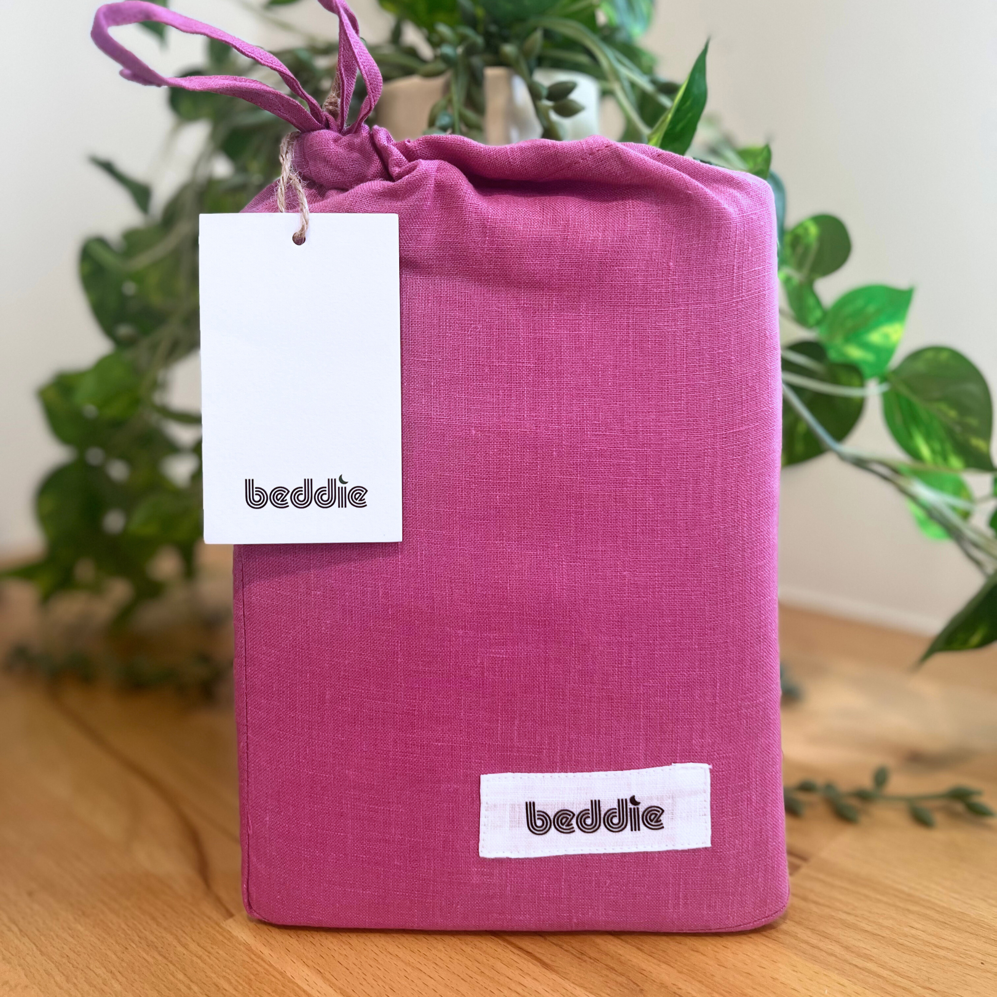 Raspberry Linen Pillowcase Set