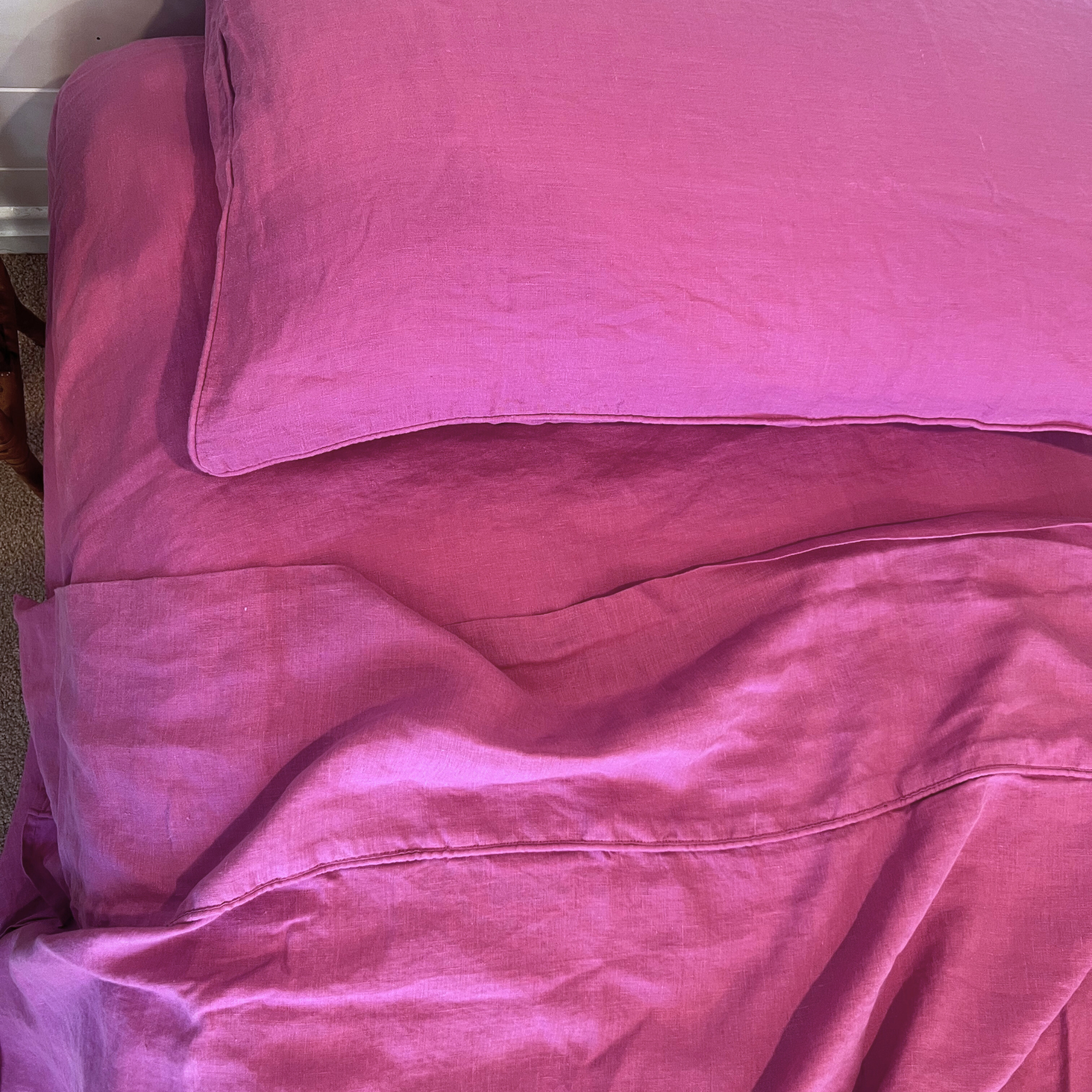 Raspberry Linen Pillowcase Set